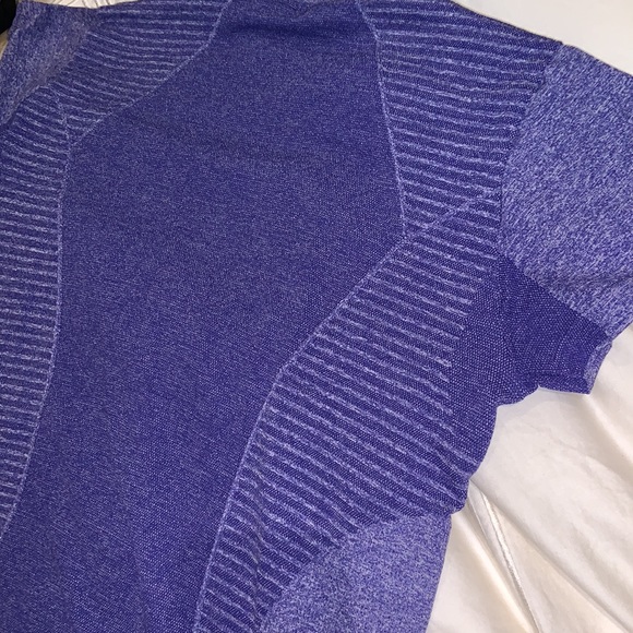 Sporty purple New balance t shirt - Picture 2 of 4